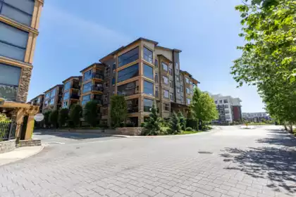 B124 8218 207a Street, Langley, BC, Langley — Apartment/Condo for sale