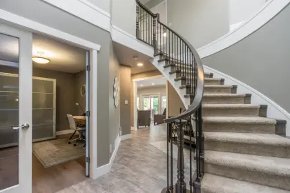 18864 58 Avenue, Surrey, BC, Surrey — Single Family Residence for sale