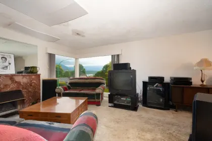 3996 Edinburgh Street, Burnaby, BC, Burnaby — Single Family Residence for sale