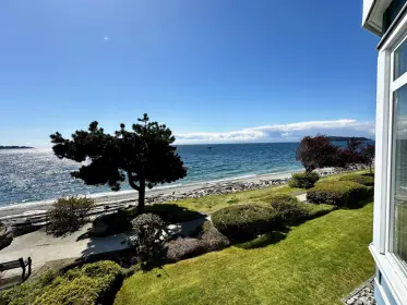 201 5470 Inlet Avenue, Sechelt, BC, Sechelt — Apartment/Condo for sale