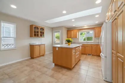 12140 Blossom Street, Maple Ridge, BC, Maple ridge — Single Family Residence for sale