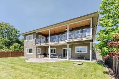 6397 Jasper Road, Sechelt, BC, Sechelt — Single Family Residence for sale