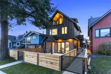 2551 Triumph Street, Vancouver, BC, Vancouver — Half Duplex for sale