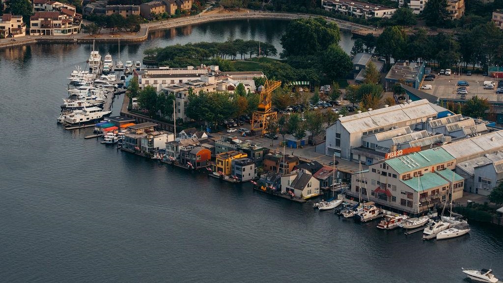 Front Yard Photo of 4906 1480 Howe Street, Vancouver, BC