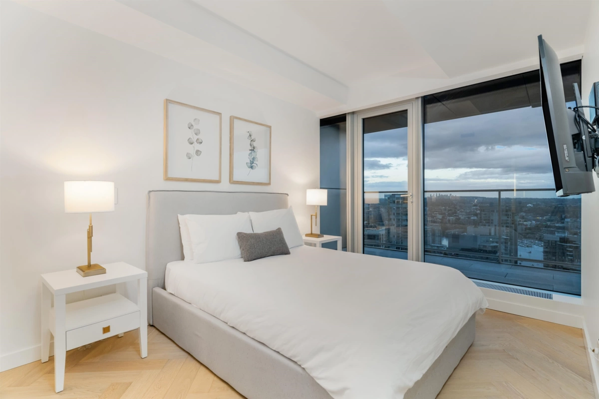 Walk-In Closet Photo of 4906 1480 Howe Street, Vancouver, BC