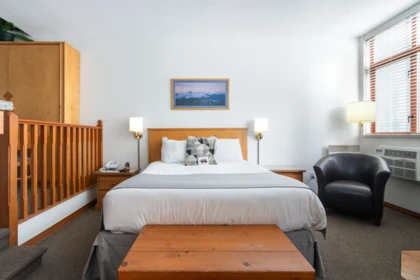 202 4369 Main Street, Whistler, BC, Whistler — Apartment/Condo for sale