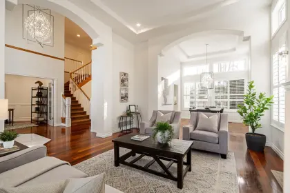 14197 Bear Creek Drive, Surrey, BC, Surrey — Single Family Residence for sale