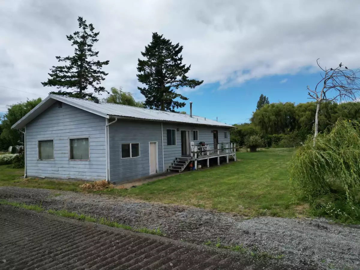Pantry Photo of 5465 34b Avenue, Ladner, BC