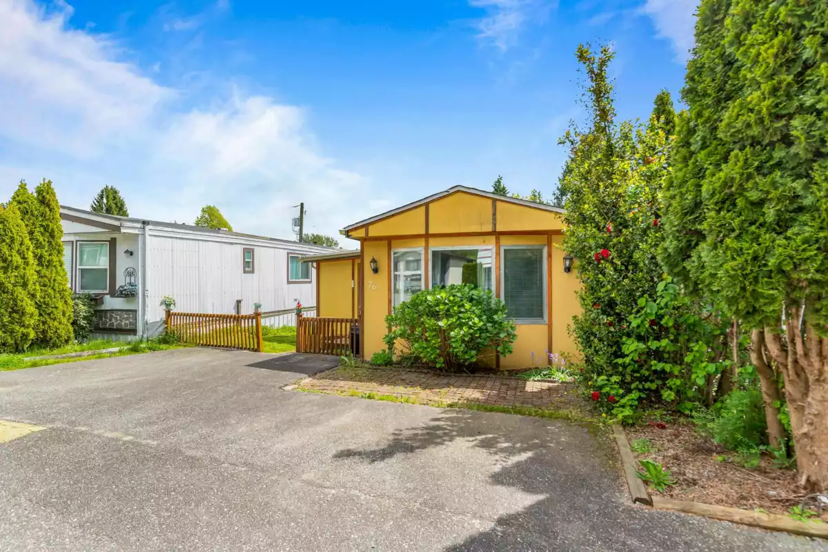 Living Room Photo of 76 10221 Wilson Street, Mission, BC