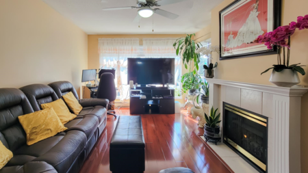 Kitchen Island Photo of 304 2678 Dixon Street, Port Coquitlam, BC