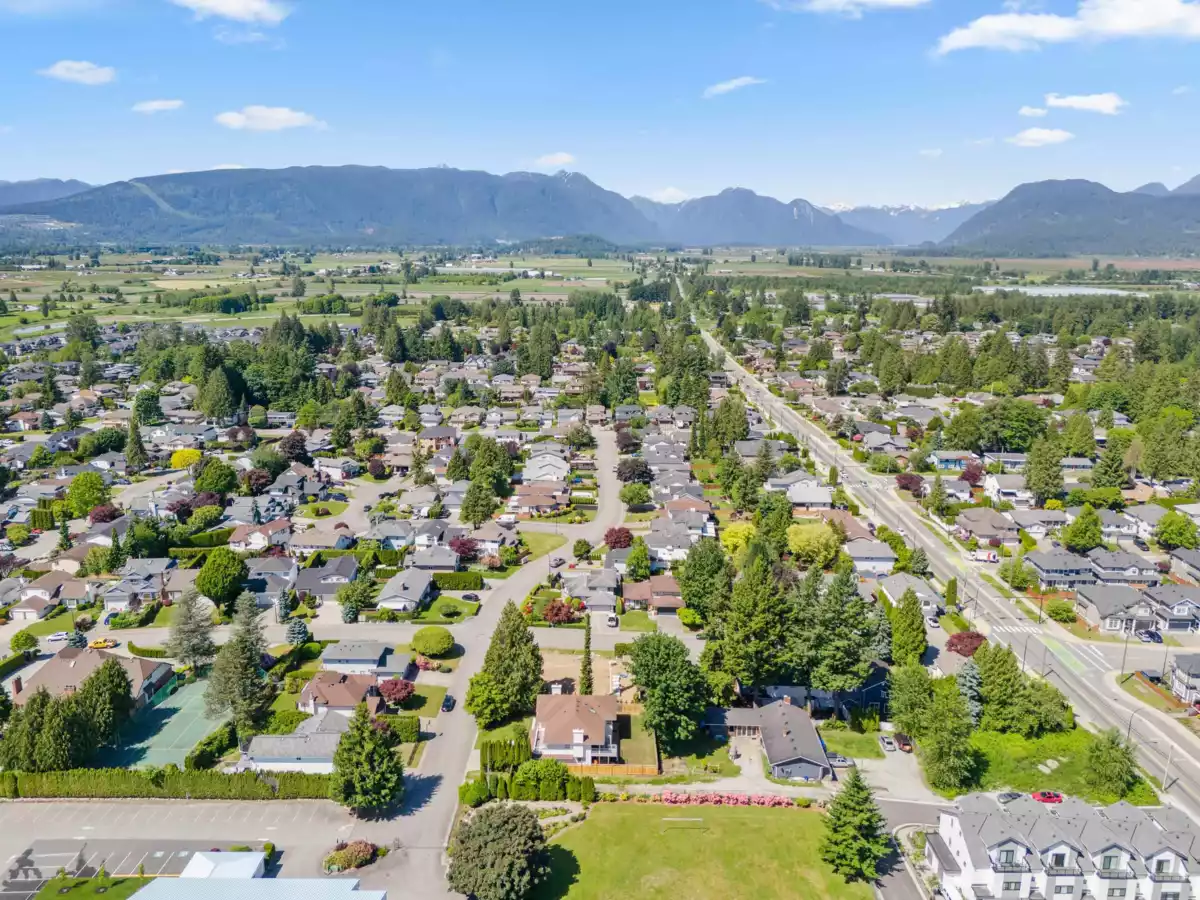 Exterior Front Photo of 20270 121 Avenue, Maple Ridge, BC