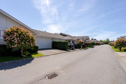 54 6885 184 Street, Surrey, BC, Surrey — Townhouse for sale