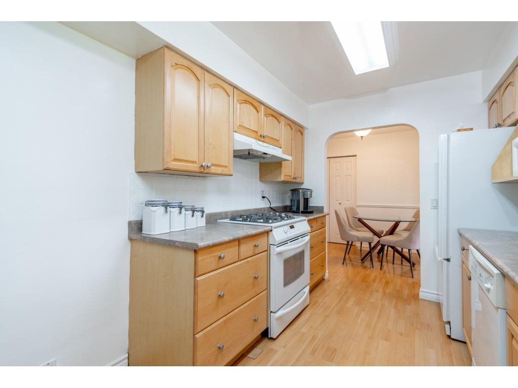 Breakfast Nook Photo of 5233 Westminster Avenue, Delta, BC