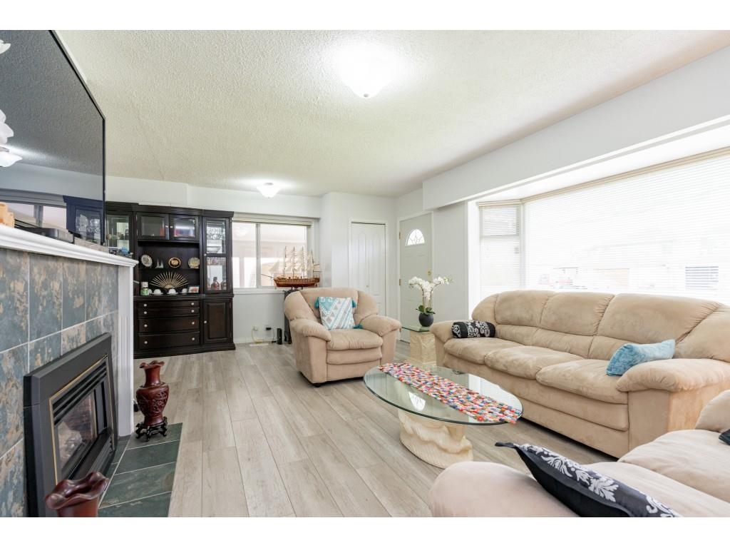 Dining Area Photo of 5233 Westminster Avenue, Delta, BC