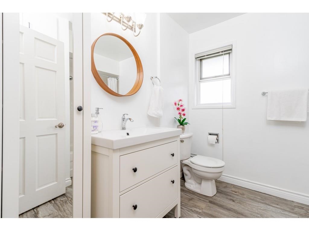 Laundry Room Photo of 5233 Westminster Avenue, Delta, BC