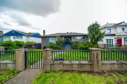 Outdoor Patio Photo of 4516 Parker Street, Burnaby, BC