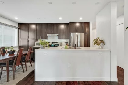 302 357 E 2nd Street, North Vancouver, BC, North Vancouver — Apartment/Condo for sale