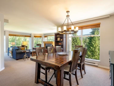 501 4910 Spearhead Place, Whistler, BC, Whistler — Apartment/Condo for sale