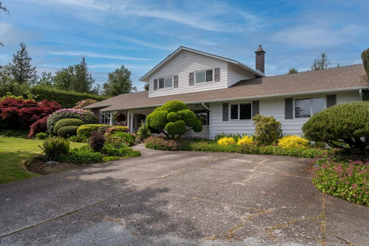 Dining Area Photo of 29903 Glengarry Avenue, Abbotsford, BC