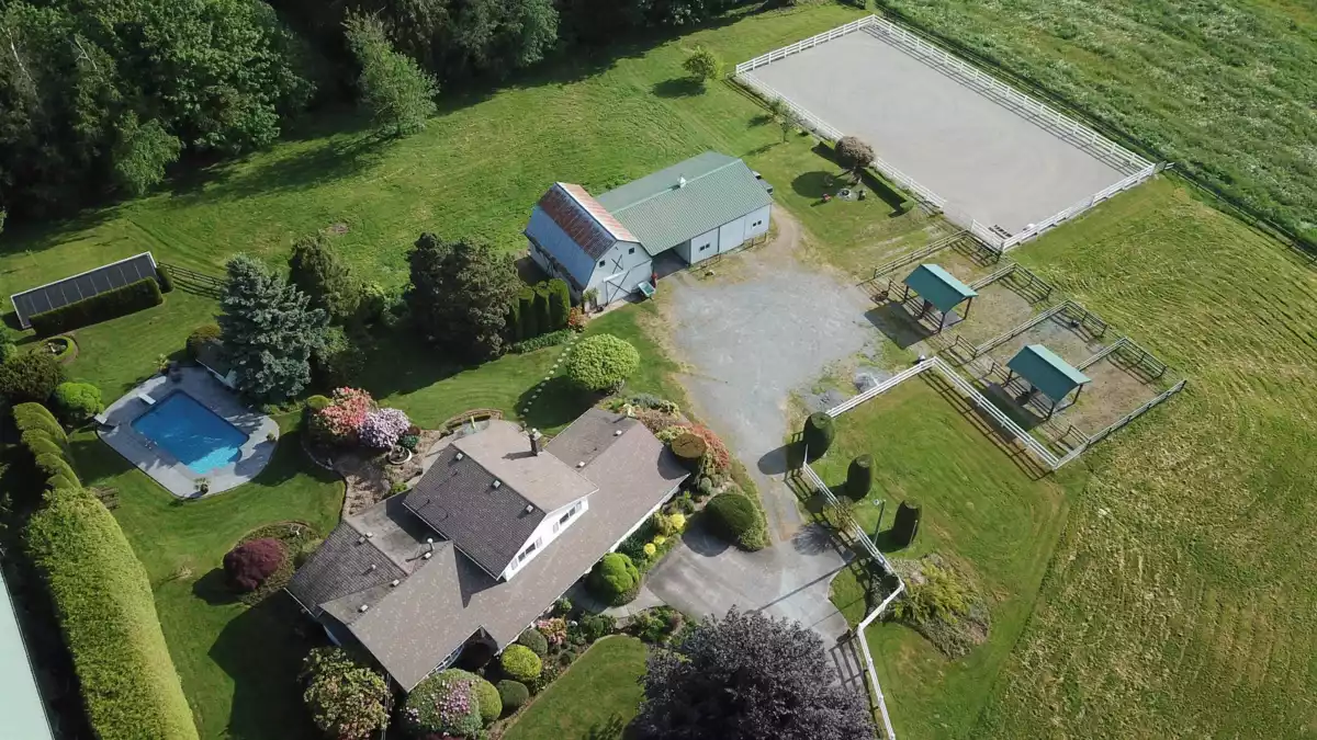Living Room Photo of 29903 Glengarry Avenue, Abbotsford, BC