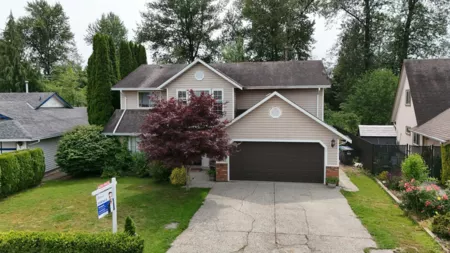 31002 Creekside Drive, Abbotsford, BC, Abbotsford — Single Family Residence for sale
