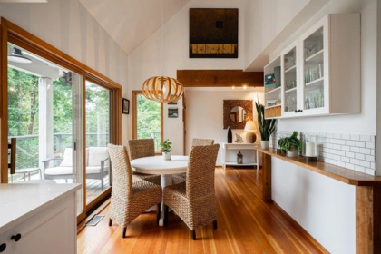 733 Windjammer Road, Bowen Island, BC, Bowen Island — Single Family Residence for sale