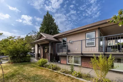 19075 60b Avenue, Surrey, BC, Surrey — Single Family Residence for sale