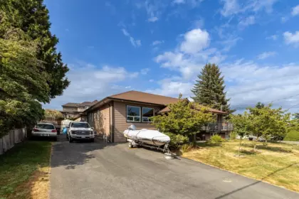 19075 60b Avenue, Surrey, BC, Surrey — Single Family Residence for sale