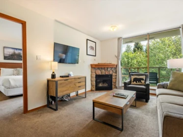 334 4315 Northlands Boulevard, Whistler, BC, Whistler — Apartment/Condo for sale