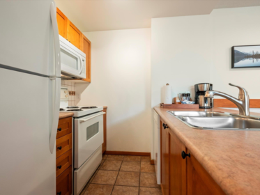 334 4315 Northlands Boulevard, Whistler, BC, Whistler — Apartment/Condo for sale