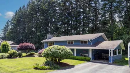 3267 Chestnut Street, Abbotsford, BC, Abbotsford — Single Family Residence for sale