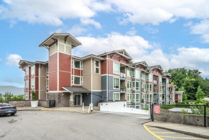 206 2242 Whatcom Road, Abbotsford, BC, Abbotsford — Apartment/Condo for sale