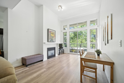 407 9319 University Crescent, Burnaby, BC, Burnaby — Apartment/Condo for sale