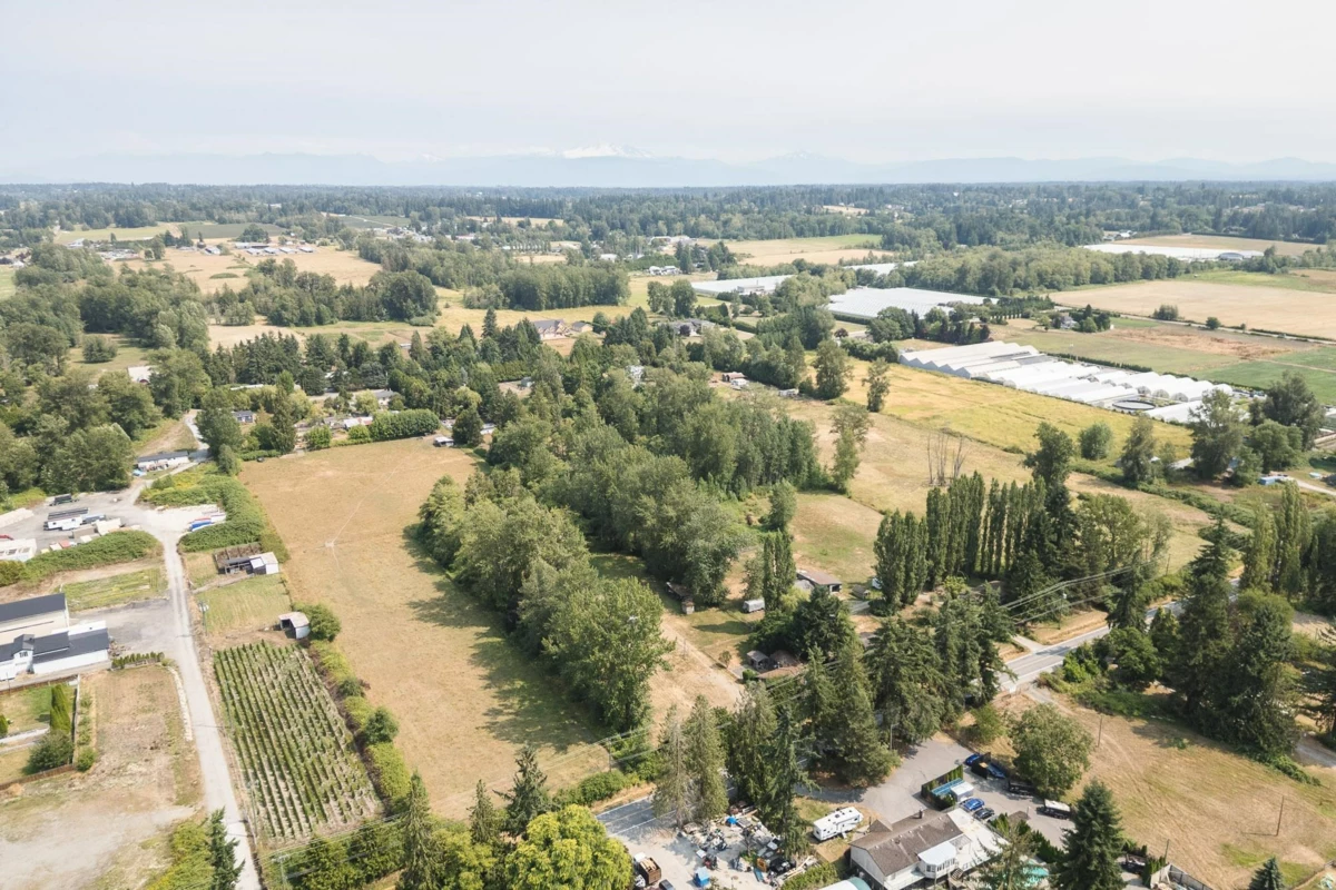 Family Room Photo of 2708 208 Street, Langley, BC