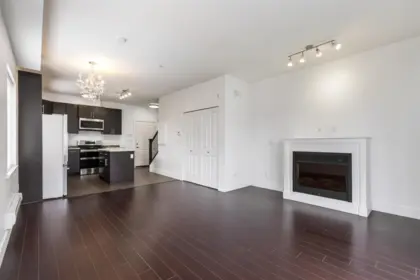 232 368 Ellesmere Avenue, Burnaby, BC, Burnaby — Townhouse for sale
