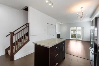 232 368 Ellesmere Avenue, Burnaby, BC, Burnaby — Townhouse for sale