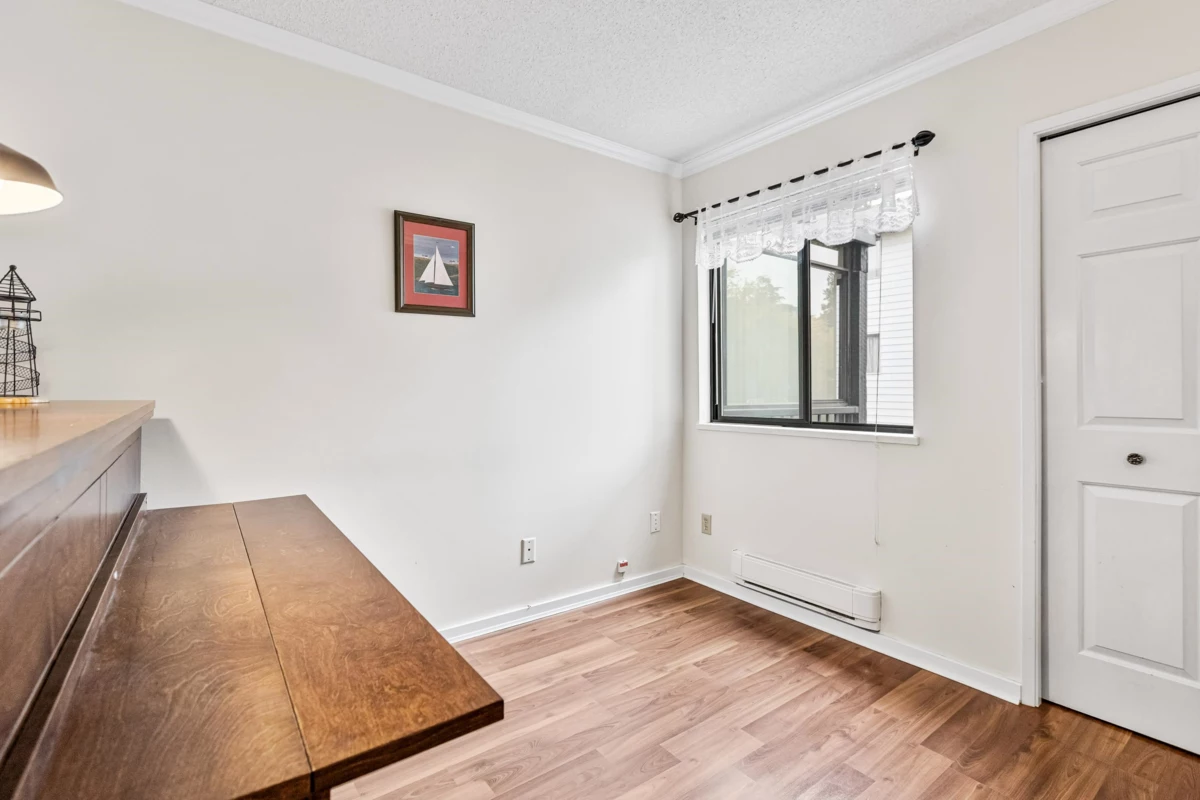 Basement Recreation Room Photo of 204 1458 Blackwood Street, White Rock, BC