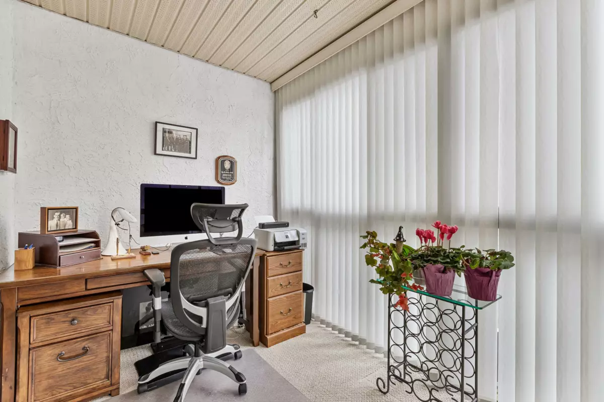 Bedroom 3 Photo of 204 1458 Blackwood Street, White Rock, BC