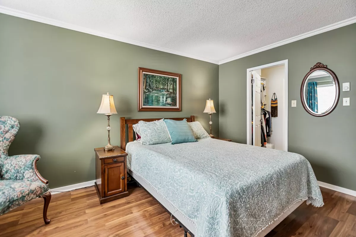 Powder Room Photo of 204 1458 Blackwood Street, White Rock, BC