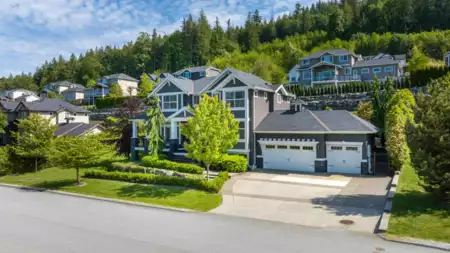 25518 Bosonworth Avenue, Maple Ridge, BC, Maple Ridge — Single Family Residence for sale
