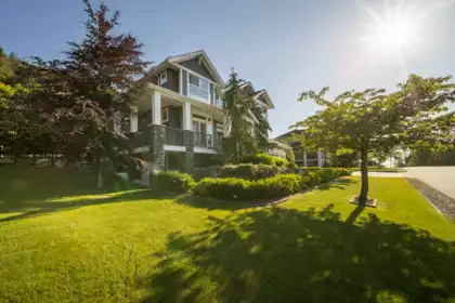 25518 Bosonworth Avenue, Maple Ridge, BC, Maple Ridge — Single Family Residence for sale