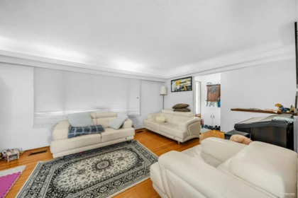2975 E 41st Avenue, Vancouver, BC, Vancouver — Single Family Residence for sale
