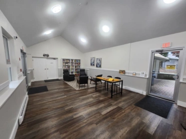 Entry Foyer Photo of 205 9668 148 Street, Surrey, BC