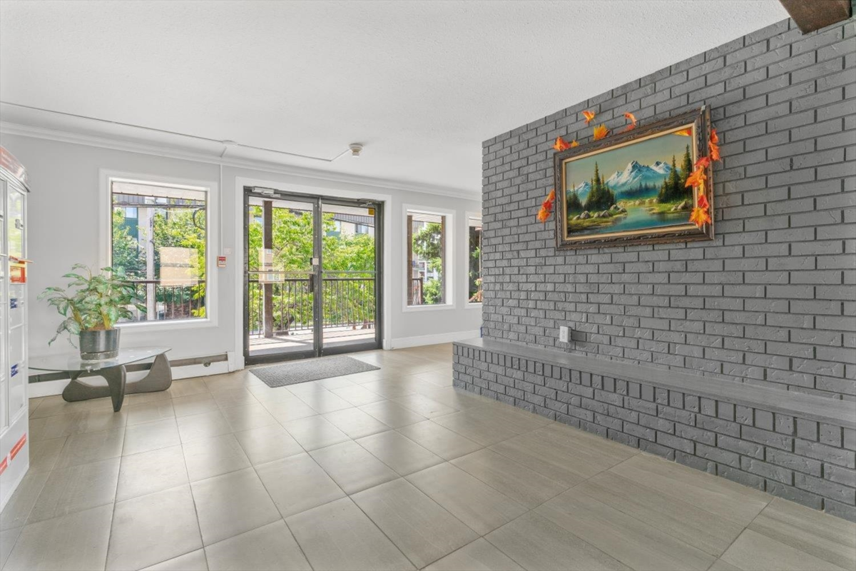 Family Room Photo of 108 45749 Spadina Avenue, Chilliwack, BC