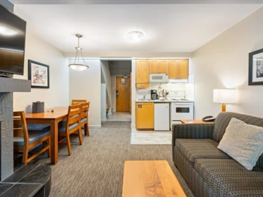 306 4420 Sundial Place, Whistler, BC, Whistler — Apartment/Condo for sale