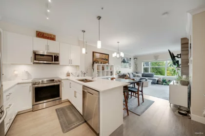 214 5020 221a Street, Langley, BC, Langley — Apartment/Condo for sale