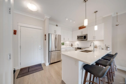 214 5020 221a Street, Langley, BC, Langley — Apartment/Condo for sale