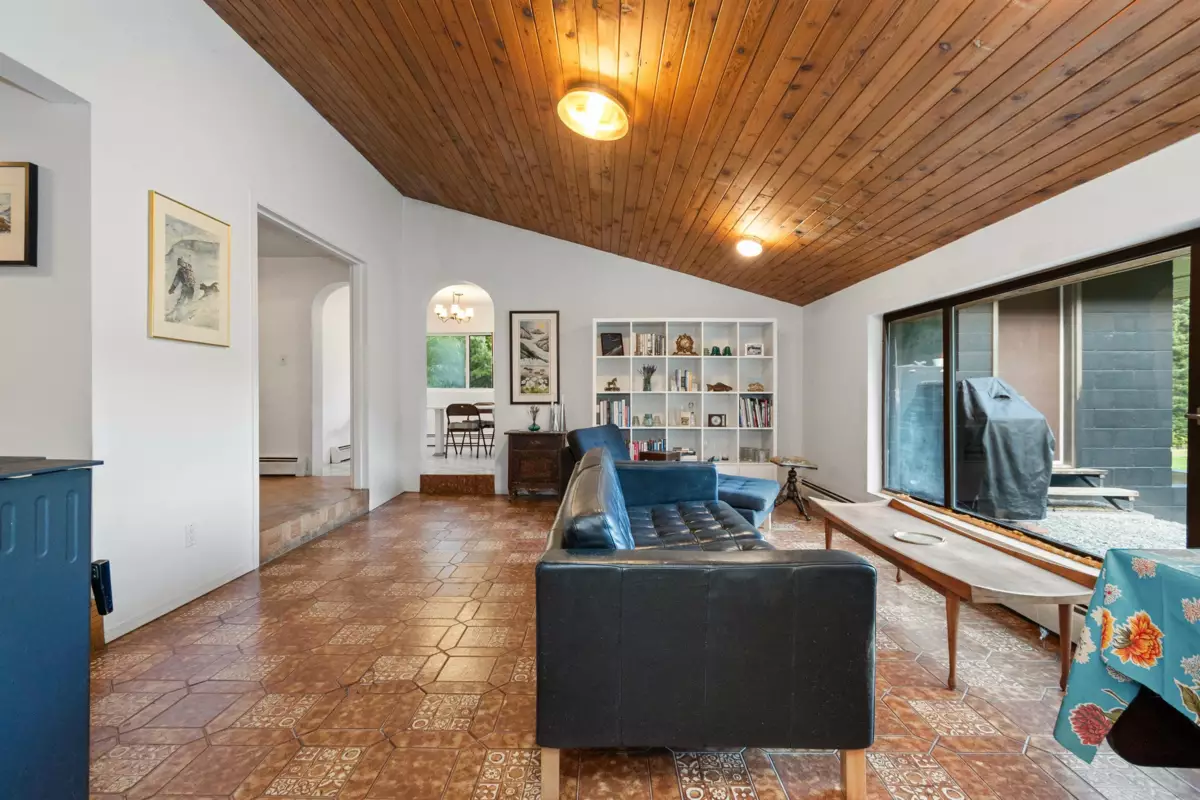 Garage Interior Photo of 50900 Chaumox Road, Boston Bar / Lytton, BC