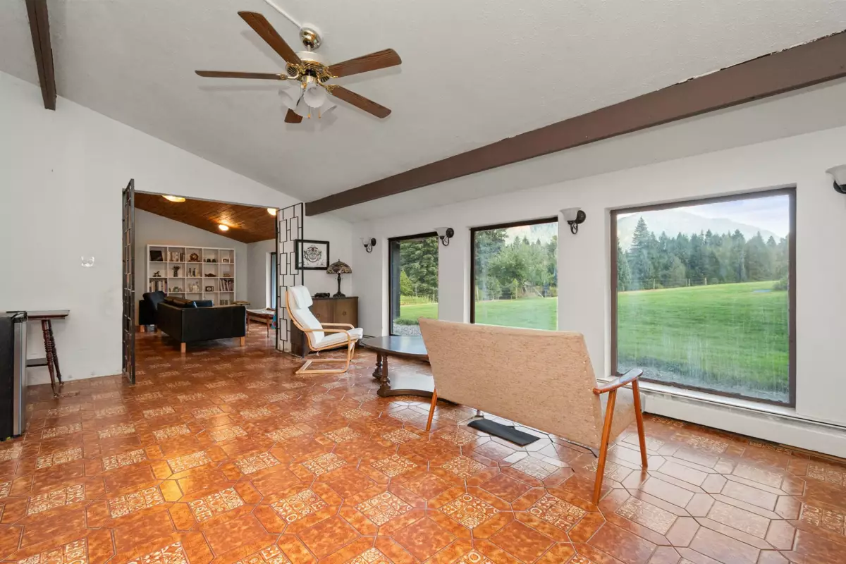 Hallway Photo of 50900 Chaumox Road, Boston Bar / Lytton, BC