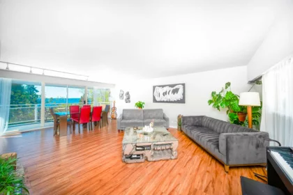Garden / Landscaping Photo of 1144 Ottaburn Road, West Vancouver, BC